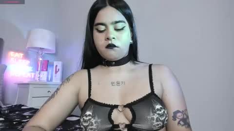 Snapshot of atena_hill chatting on 09.24.25 Athena online show from 09.24.25