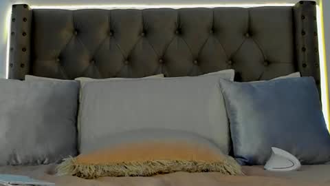 Snapshot of atenea_erotic chatting on 12.21.24 Atenea Hank online show from 12.21.24