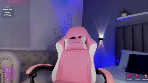 Atenea online show from 10.14.25