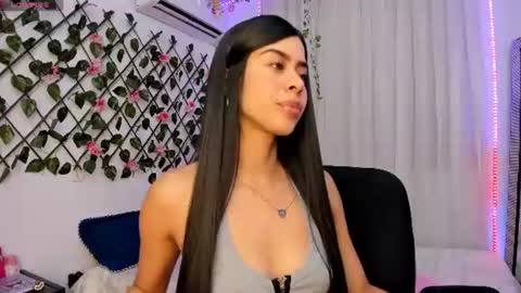 Snapshot of atenea_kros chatting on 07.20.26 Atenea online show from 07.20.26
