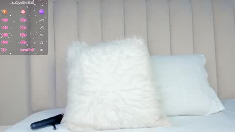 Snapshot of atenea_roberts chatting on 01.29.25 ATENEA ROBERTS Sofia online show from 01.29.25