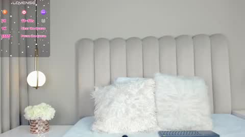 Snapshot of atenea_roberts chatting on 02.14.25 ATENEA ROBERTS Sofia online show from 02.14.25