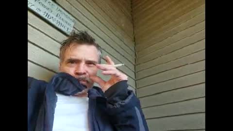 Snapshot of athandrew chatting on 11.30.25 jonnyandrew online show from 11.30.25