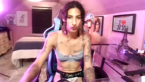   xoxo G0DD3SS xoxox    online show from 10.04.25