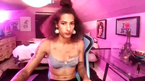   xoxo G0DD3SS xoxox    online show from 10.13.25