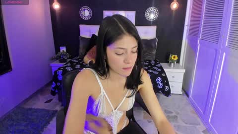 Snapshot of athenasexxxy chatting on 01.07.25 athenasexxxy online show from 01.07.25