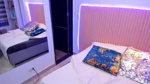 Athenea online show from 12.18.24