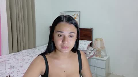 Snapshot of athisafreshmilk chatting on 12.18.25 AthisaWithABigCum online show from 12.18.25