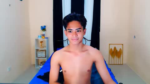 Snapshot of athisamoore chatting on 10.07.25 athisamoore online show from 10.07.25