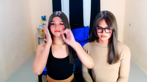 Snapshot of athisamoore chatting on 10.12.25 athisamoore online show from 10.12.25