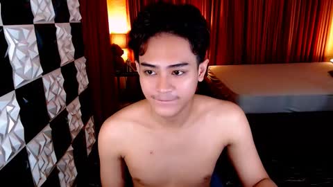 Snapshot of athisamoore chatting on 11.29.25 athisamoore online show from 11.29.25