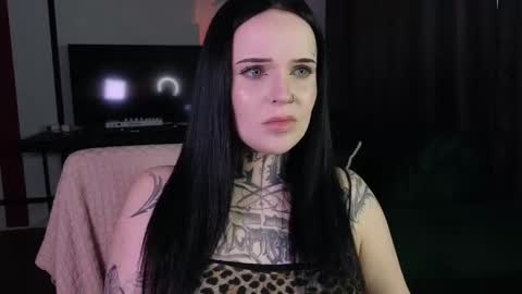 online every day between 10am-23pm online show from 12.03.25