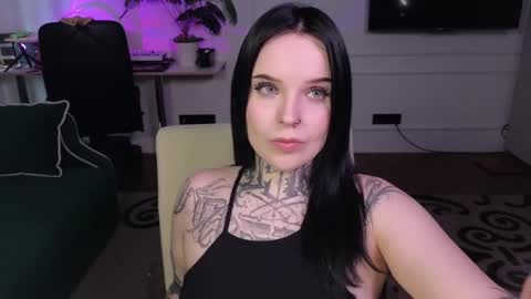 online every day between 10am-23pm online show from 04.15.26