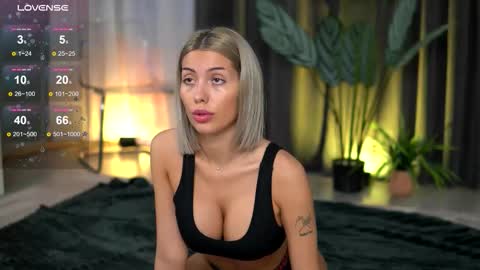 Isabella online show from 10.29.25