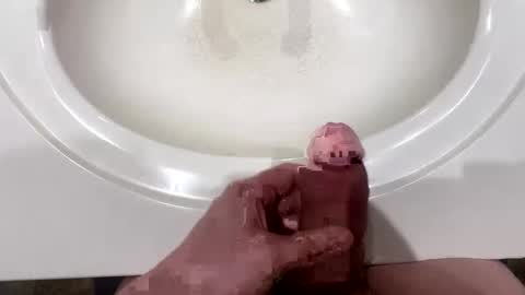 Snapshot of augustcox chatting on 02.24.25 August Cox online show from 02.24.25