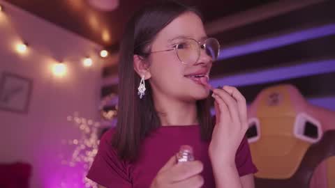 Snapshot of aura_rouss chatting on 11.24.25 aura_rouss online show from 11.24.25