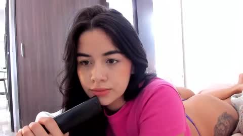 Snapshot of aura_sensual chatting on 02.23.25 . online show from 02.23.25