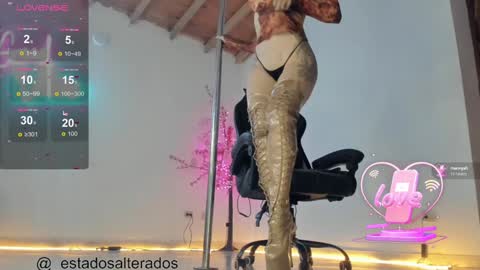 Snapshot of aurabonett chatting on 02.04.25 aura online show from 02.04.25