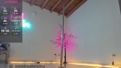 Snapshot of aurabonett chatting on 02.04.25 aura online show from 02.04.25