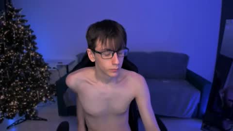 Snapshot of auracrye chatting on 12.26.24 auracrye online show from 12.26.24