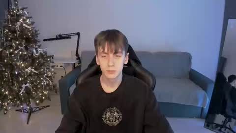 Snapshot of auracrye chatting on 01.02.25 auracrye online show from 01.02.25