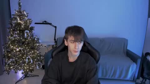 Snapshot of auracrye chatting on 01.06.25 auracrye online show from 01.06.25