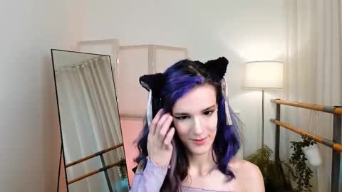 Lana online show from 11.30.25