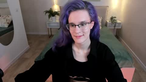 Snapshot of auralana chatting on 06.27.26 Lana online show from 06.27.26