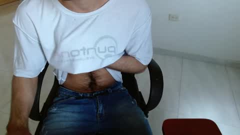 Snapshot of aureliv1 chatting on 05.10.26 Aureliano online show from 05.10.26