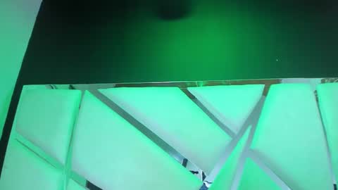 Snapshot of aurora18palmer chatting on 04.10.26 aurora online show from 04.10.26