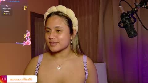 Snapshot of aurora_collins08 chatting on 02.21.25 aurora_collins08 online show from 02.21.25