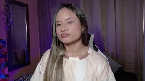 aurora_collins08 online show from 11.25.25