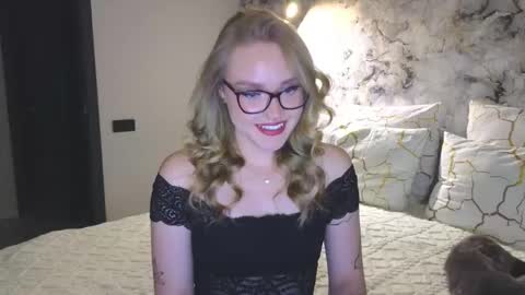 Kate online show from 09.28.25