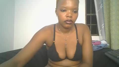 Snapshot of aurora_lightz_1 chatting on 11.16.25 IVY online show from 11.16.25