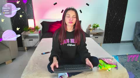 Snapshot of aurora_petitee chatting on 04.07.26 Aurora online show from 04.07.26