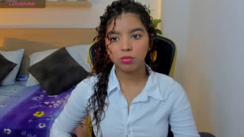 Snapshot of aurora_rodriguez chatting on 02.06.25 aurora_rodriguez online show from 02.06.25