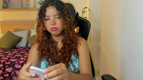 Snapshot of aurora_rodriguez chatting on 09.11.25 aurora_rodriguez online show from 09.11.25