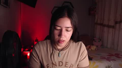 Snapshot of aurora_shy_ chatting on 05.25.26 Aurora online show from 05.25.26