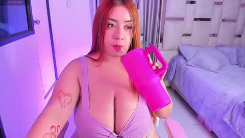 Snapshot of aurora_sky__ chatting on 02.04.25 Aurora online show from 02.04.25