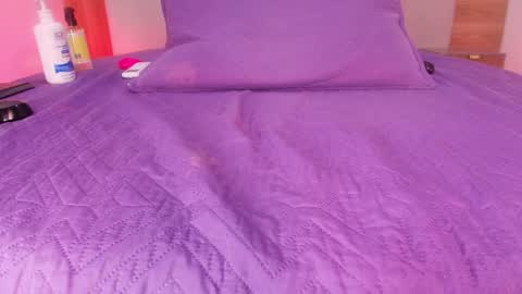 auroraa_miller online show from 04.11.26