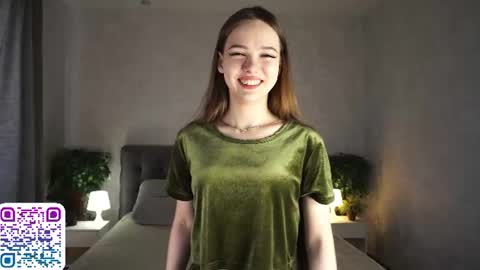 Snapshot of auroralowen chatting on 06.14.26 Aurora online show from 06.14.26