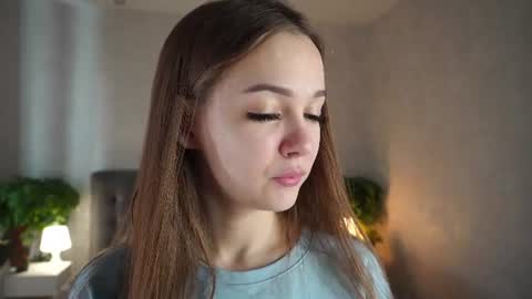 Snapshot of auroralowen chatting on 07.19.26 Aurora online show from 07.19.26
