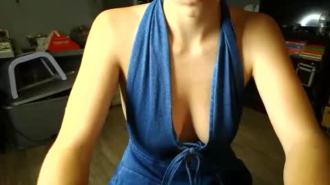 Snapshot of auroramayberose chatting on 10.06.25 AuroraMaybeRose online show from 10.06.25