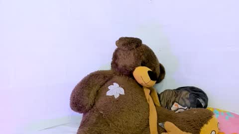 INSTAGRAM AURORA MCRY online show from 01.19.25