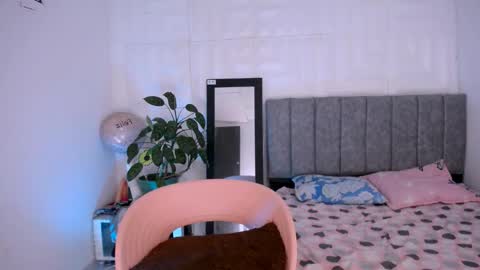 INSTAGRAM AURORA MCRY online show from 11.05.25