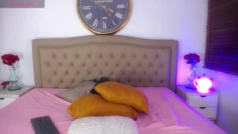 Aurora Ricci online show from 10.23.25