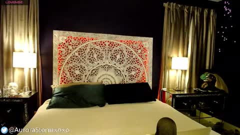 Aurora Storm online show from 11.24.25