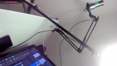 Snapshot of aurore_adams chatting on 10.22.25 aurore online show from 10.22.25