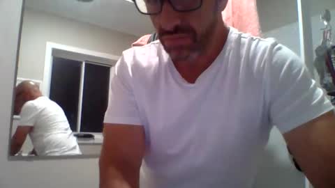 aussieguy59660 online show from 12.22.25