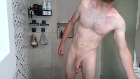 Snapshot of aussieweapon chatting on 11.12.25 Nick online show from 11.12.25